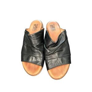 Miz Mooz Black Studded Peep Toe Soft Leather Wide Width Slide Sandals Size 8 1/2